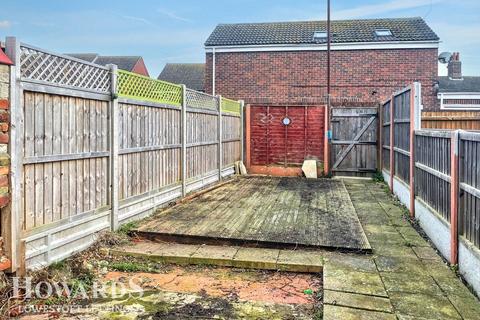 3 bedroom terraced house to rent, Haward Street, LOWESTOFT