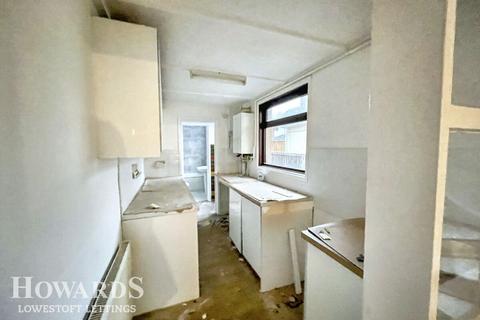 3 bedroom terraced house to rent, Haward Street, LOWESTOFT