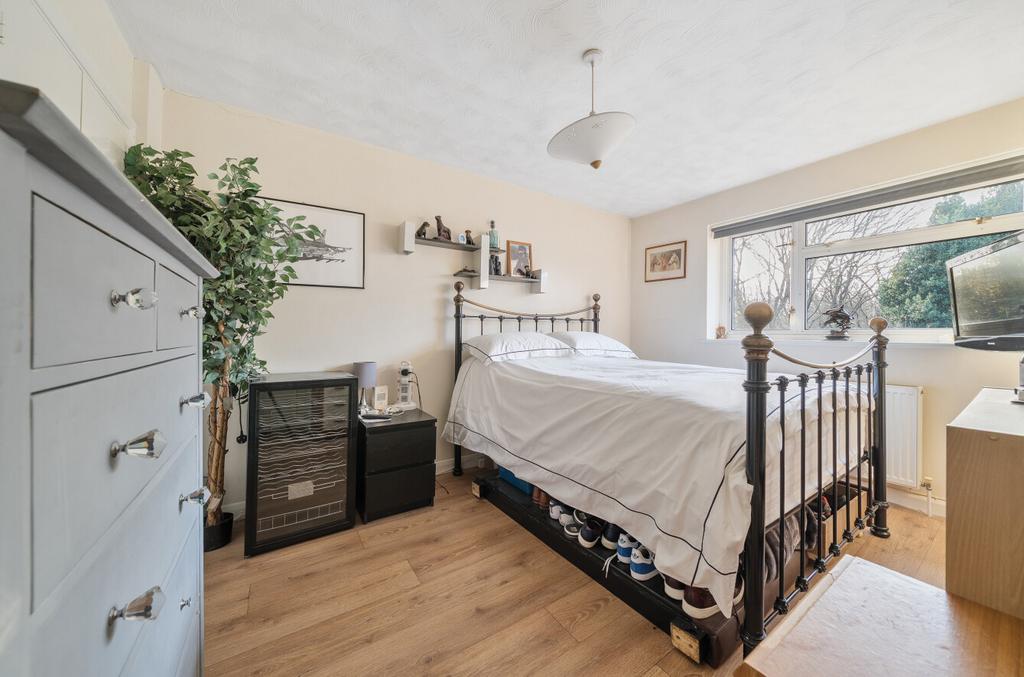 1383147-12-69399f...