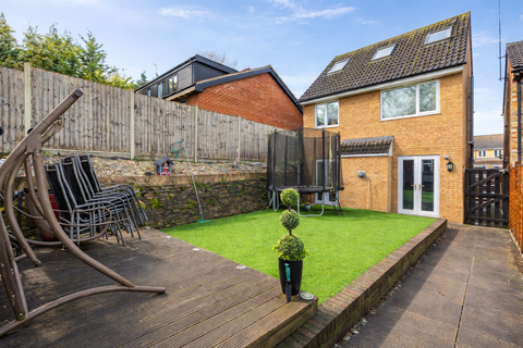 3 bedroom detached house for sale, Park Field, St. Albans AL3