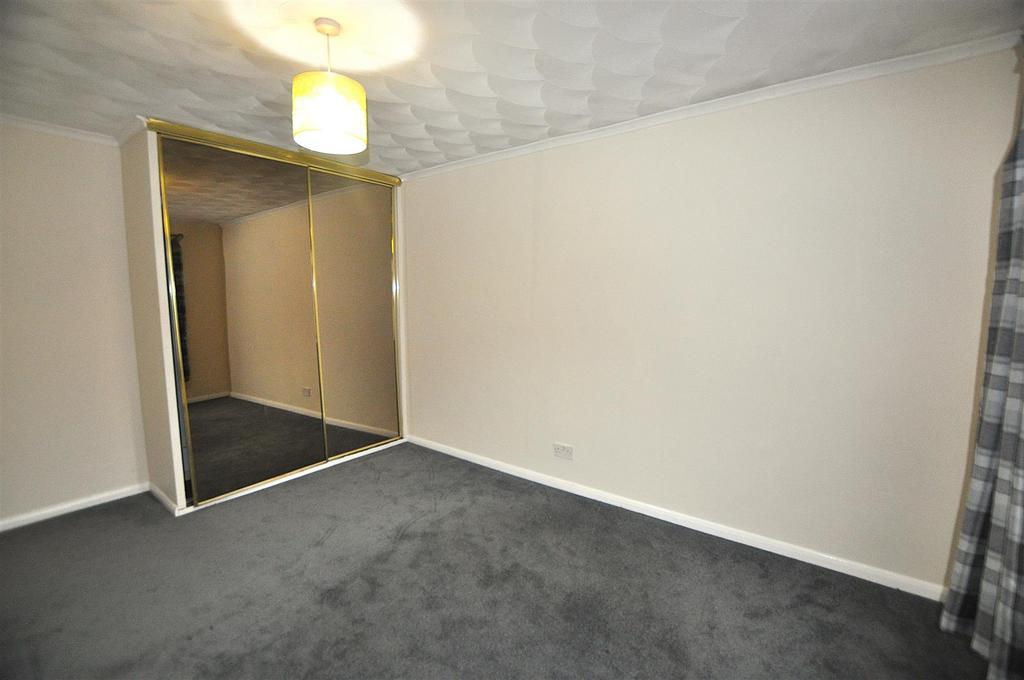 Bedroom 1 2.JPG