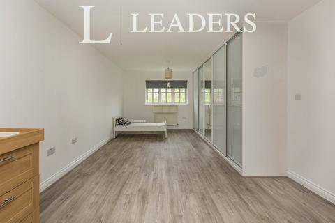 undefined, Goldhawk Road, Monkston Park, MK10