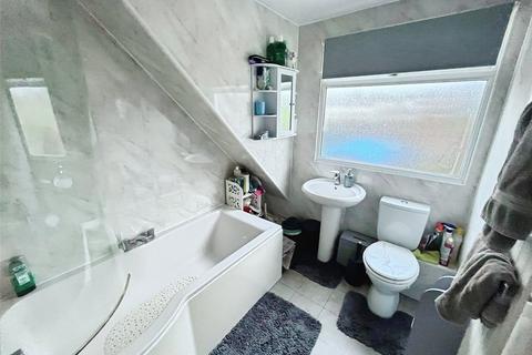 3 bedroom semi-detached house for sale, Ambleside Road, Warwickshire CV12