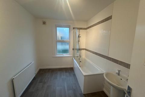 2 bedroom flat to rent, Pellatt Road, London SE22