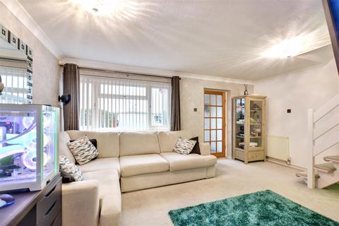 3 bedroom detached house for sale, Cook Drive, Ilkeston