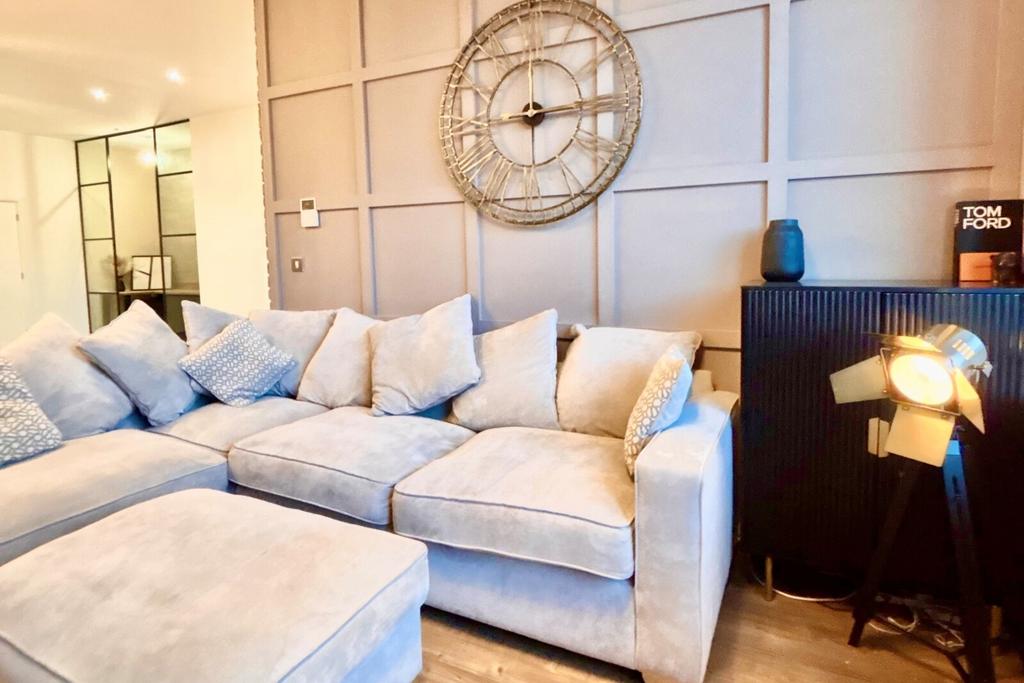 Lounge View 3