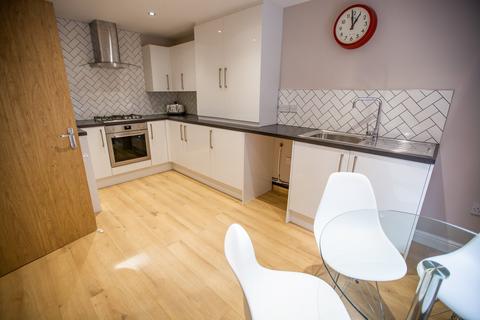 undefined, Markden Mews, L8 1TN,