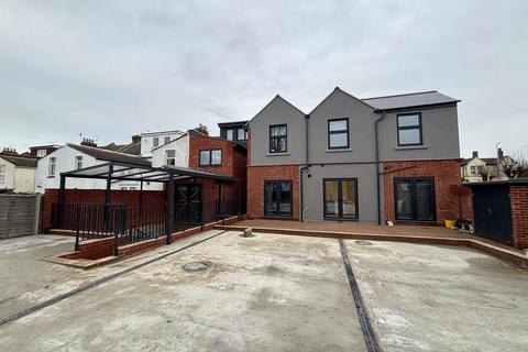 undefined, Rock Avenue, Gillingham, ME7