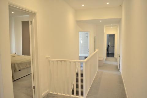 undefined, Onslow Gardens, Wallington SM6