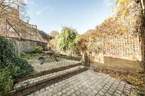 undefined, Senrab Street, Stepney Green, London, E1