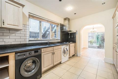 undefined, Senrab Street, Stepney Green, London, E1