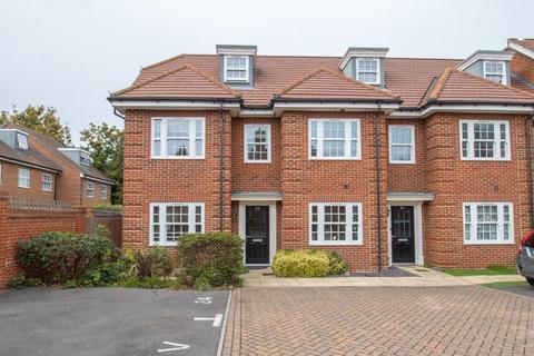 Century Way, Beckenham, BR3