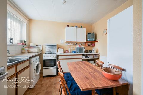 2 bedroom maisonette for sale, Wricklemarsh Road, London