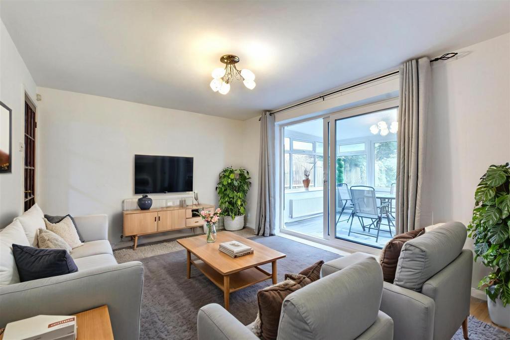 Lounge 3 - 4 (1).jpeg