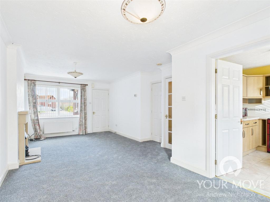 Lounge/Dining Room