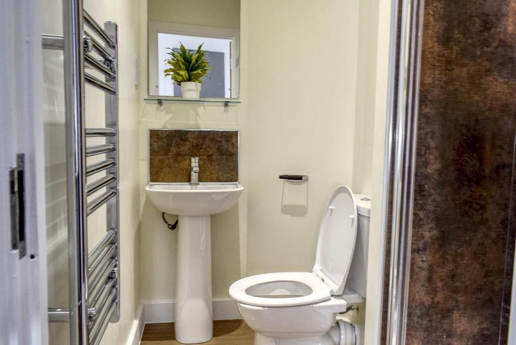 En-suite with large shower