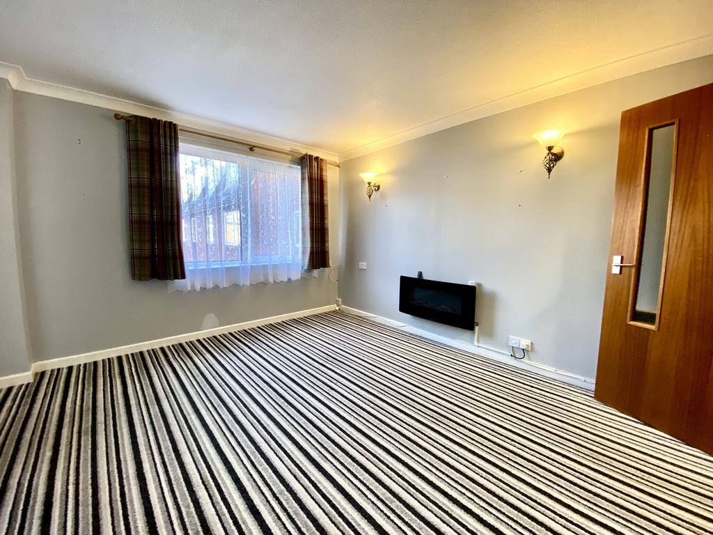 Lounge/Dining Rm
