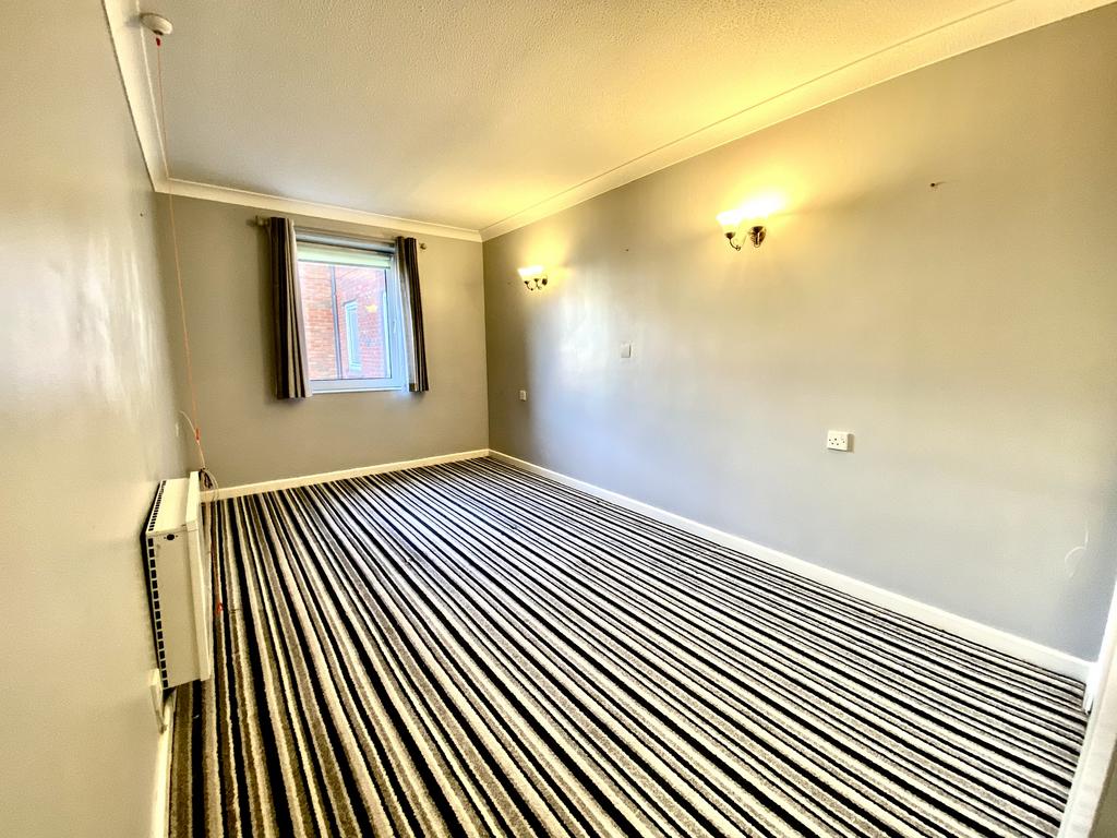 16' Double Bedroom