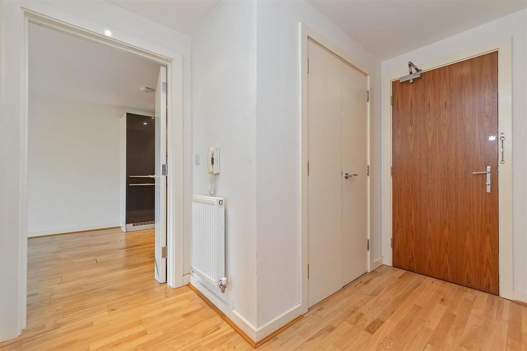 17 Blackfriars Court-1.jpg