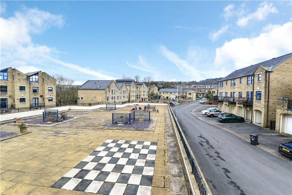 Communual Grounds