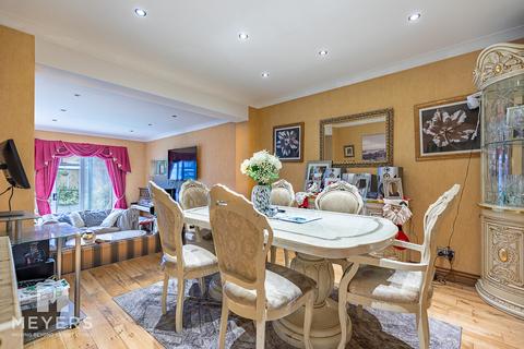 4 bedroom detached house for sale, Middleton Road, Bournemouth, BH9 2SU