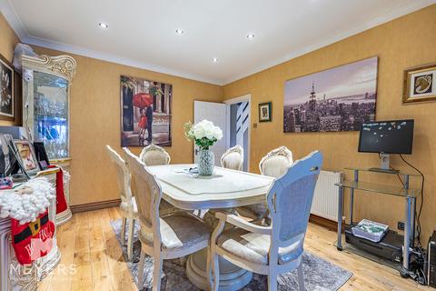 4 bedroom detached house for sale, Middleton Road, Bournemouth, BH9 2SU