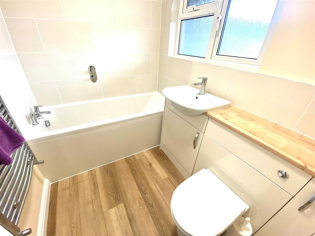 Bath 2.jpg