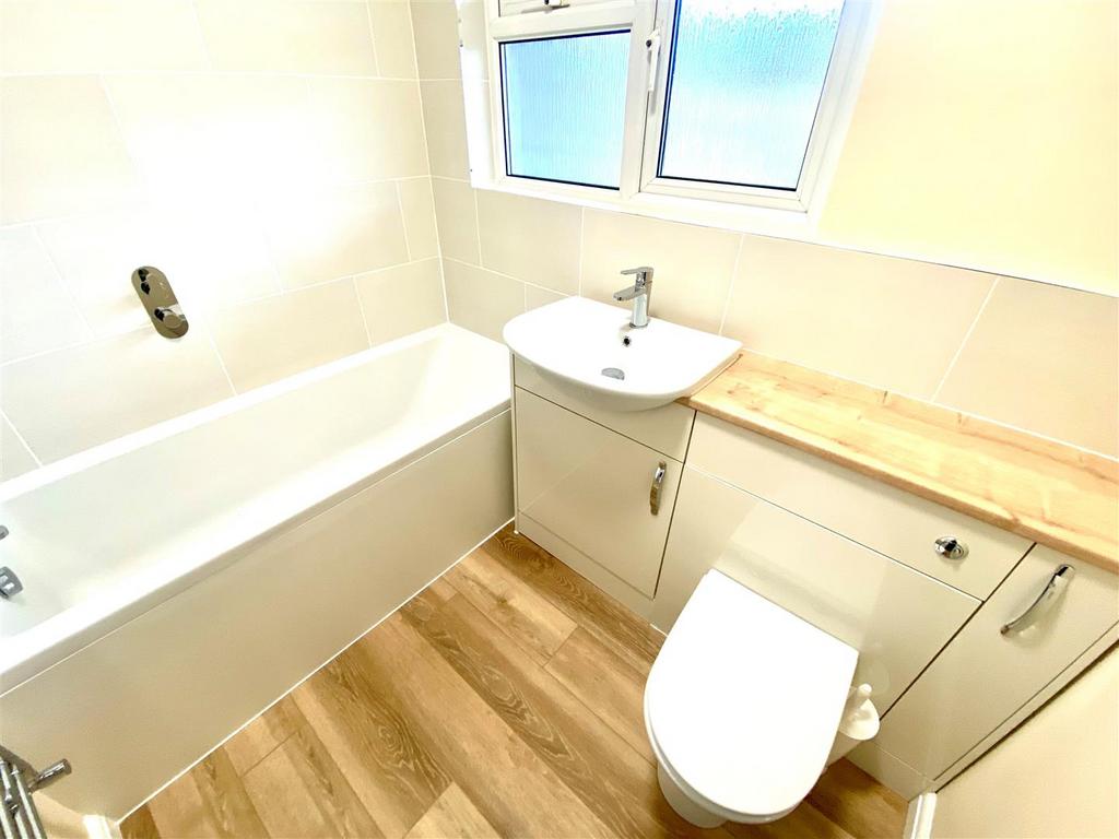 Bath 1.jpg