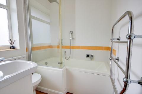 3 bedroom semi-detached house for sale, MIDANBURY! GARAGE! UTILITY! OPEN PLAN LIVING!