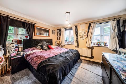 undefined, Lapwing Way, Four Marks GU34