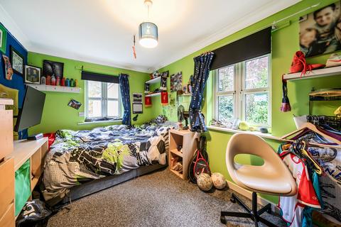 undefined, Lapwing Way, Four Marks GU34