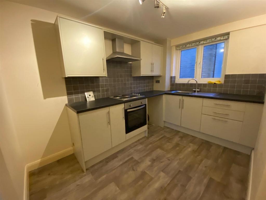KITCHEN 2.jpg
