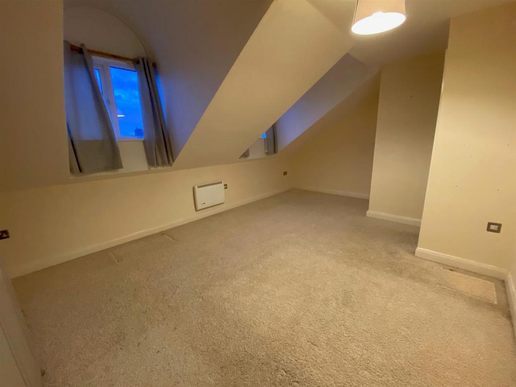 BEDROOM.jpg