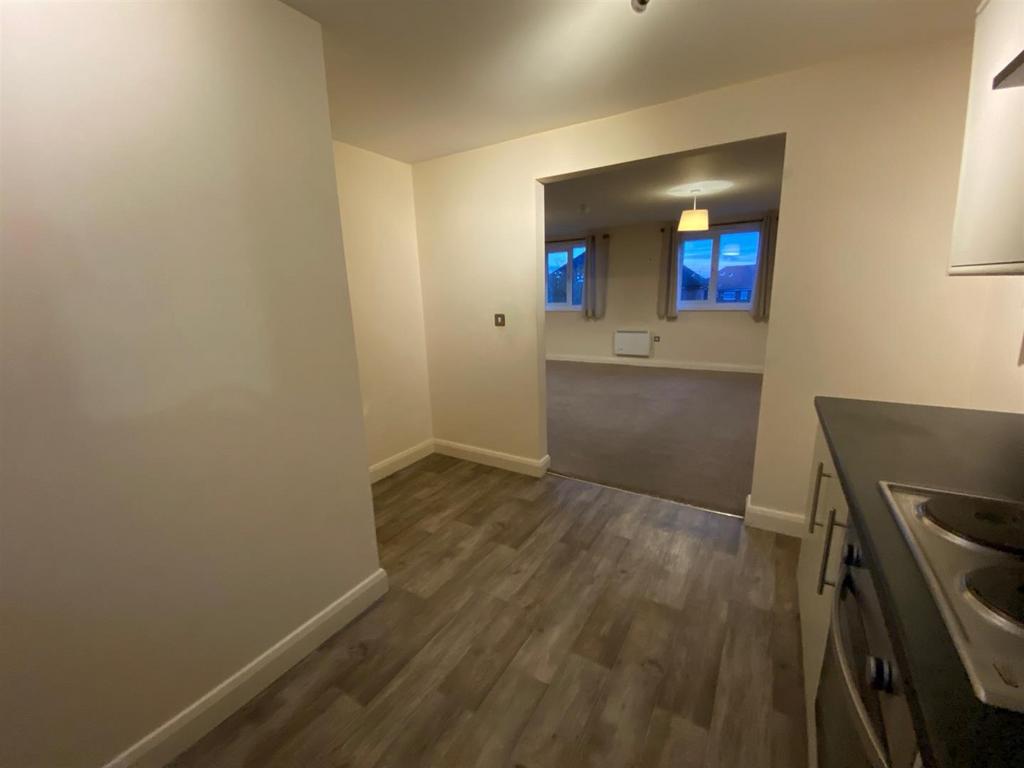 KITCHEN 1.jpg