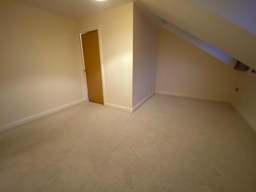 BEDROOM 5.jpg