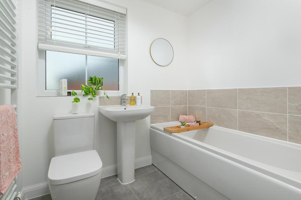 Hadley bathroom