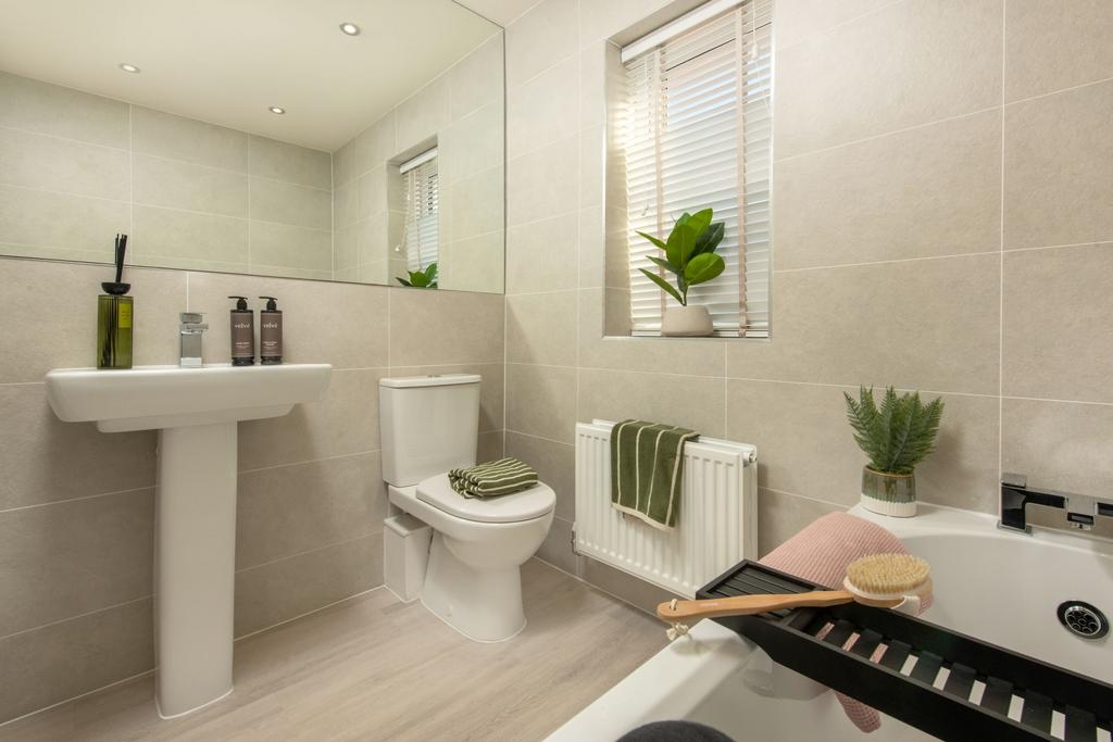 Inside view of Radleigh main bathroom