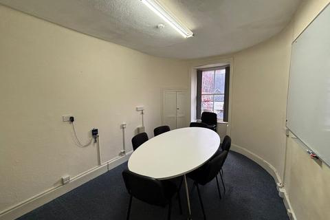 Property to rent, Lion Yard, Brecon, LD3