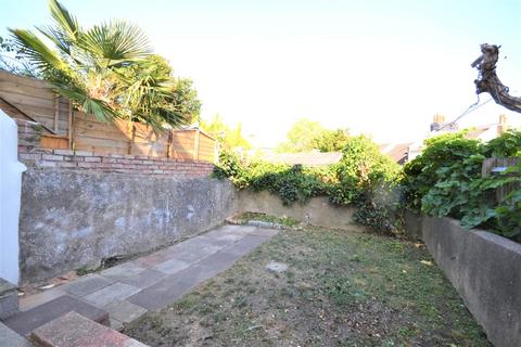 1 bedroom terraced house to rent, Crescent Road, Brighton BN2