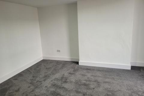 undefined, Manchester M19