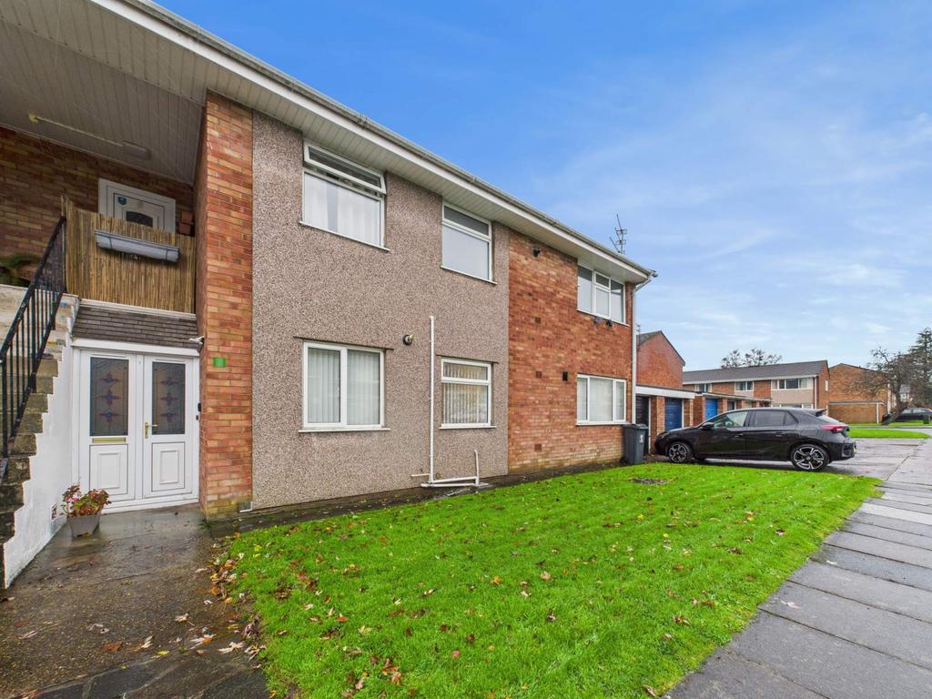 Front Garden & Entrance