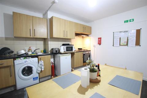 undefined, Mead Plat, Stonebridge NW10