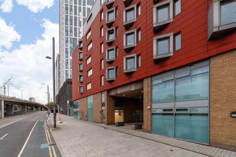 undefined, High Street