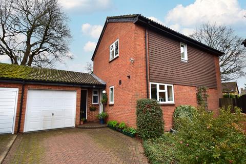 3 bedroom property for sale, Oak Green, Abbots Langley, WD5