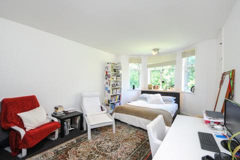 undefined, Haslemere Road, London, N8