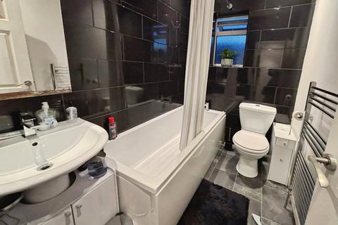 undefined, Alexandra Avenue, Greater Manchester SK14