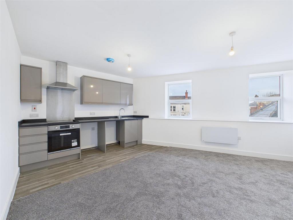 CAM05663 G0-PR0058-STILL004.jpg