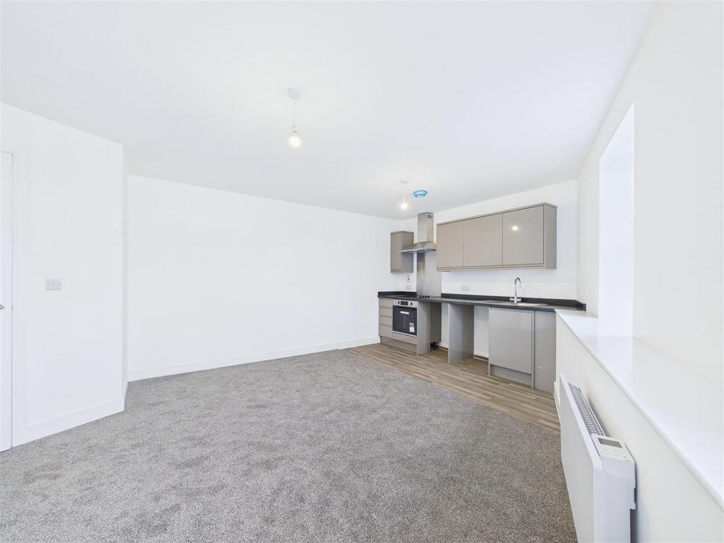 CAM05663 G0-PR0058-STILL003.jpg