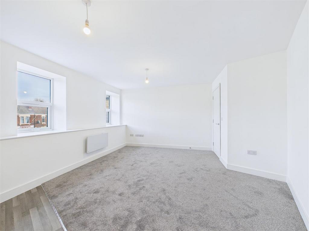 CAM05663 G0-PR0058-STILL009.jpg