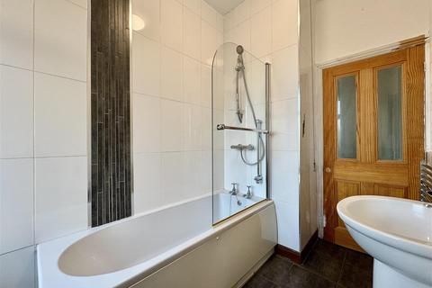 2 bedroom end of terrace house for sale, Barcroft Road, Newsome, Huddersfield, HD4 6LB